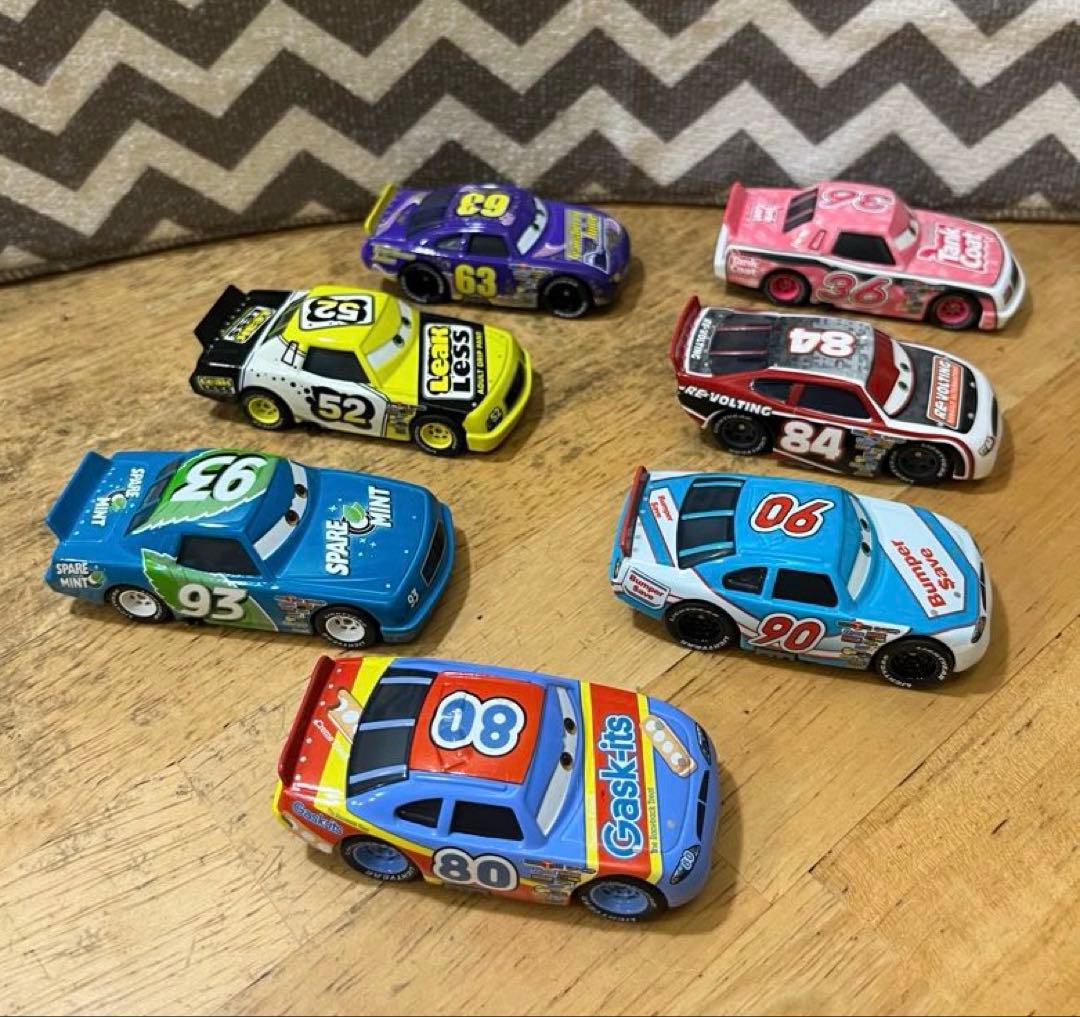 マテルカーズピストンカップレーサー34台［32台ラバータイヤ］ペースカーのセット