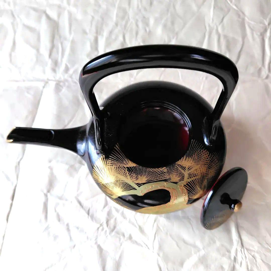 輪島漆器の木製黒漆　 沈金金箔装飾