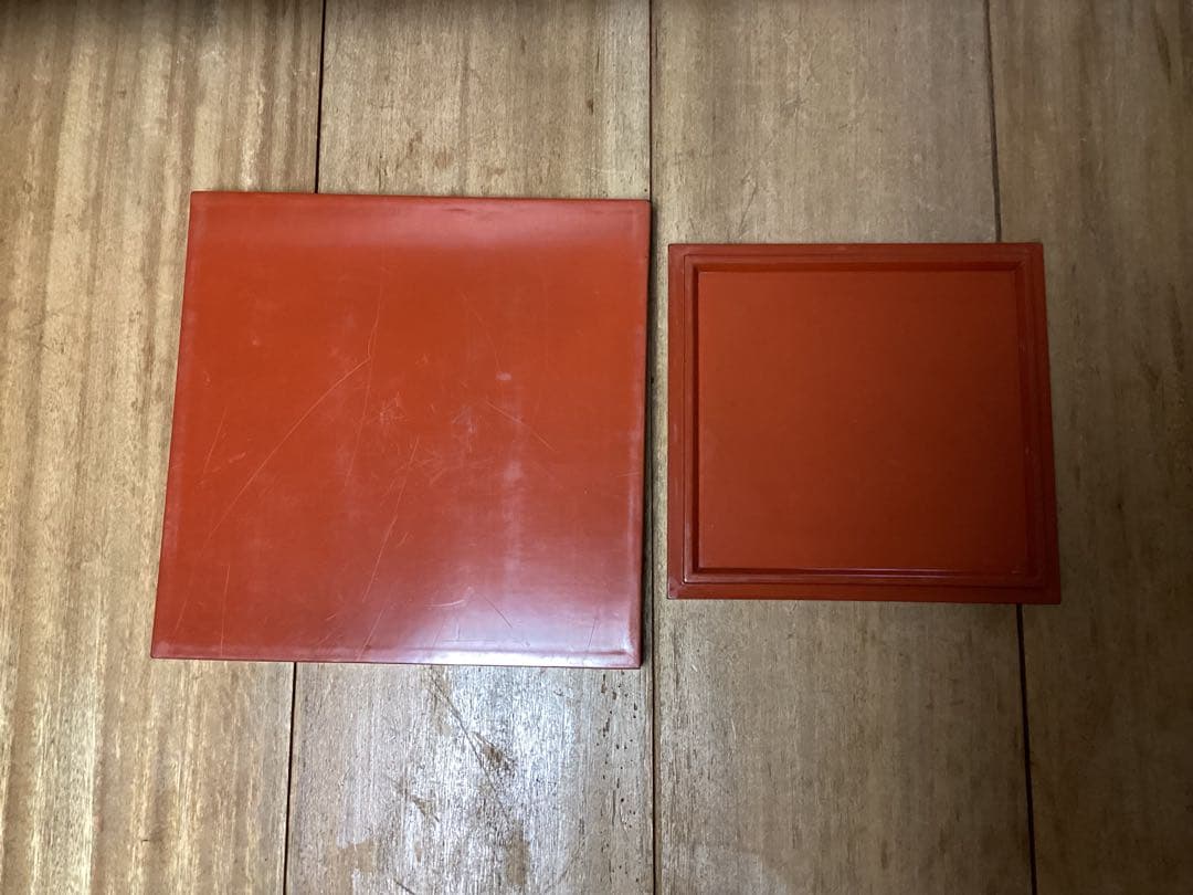 輪島製朱地藻紋刻　五段　重箱　台付　(検) 堆朱　鎌倉彫