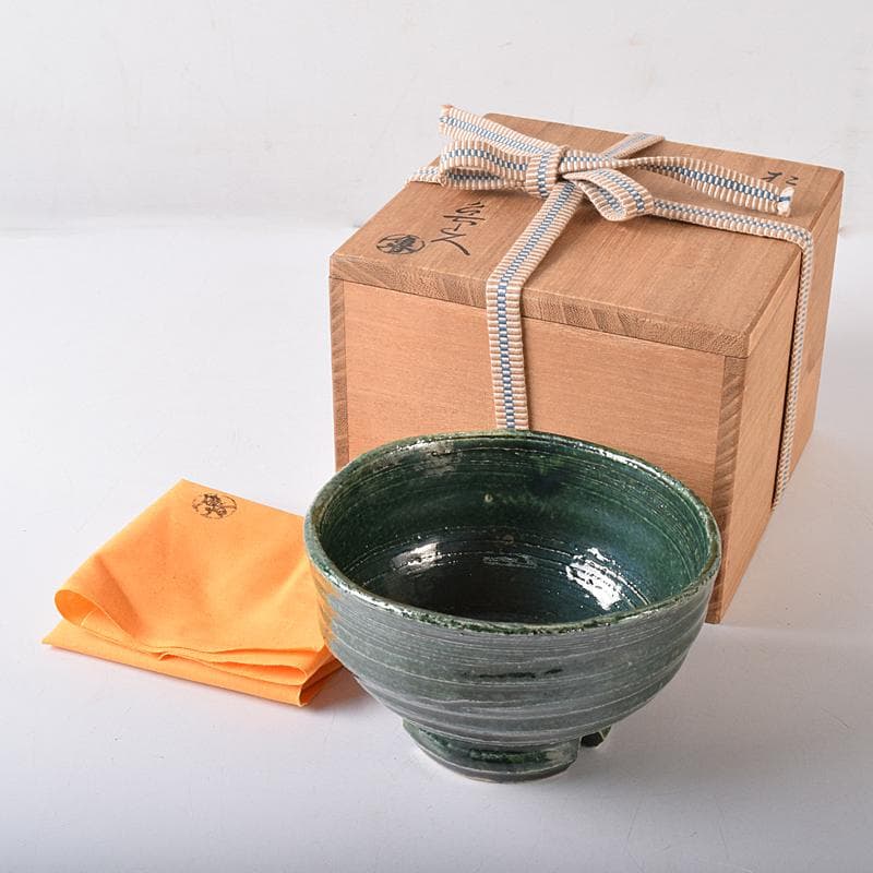 北大路魯山人作　織部焼　於里辺　茶碗　共布共箱　M　R8325