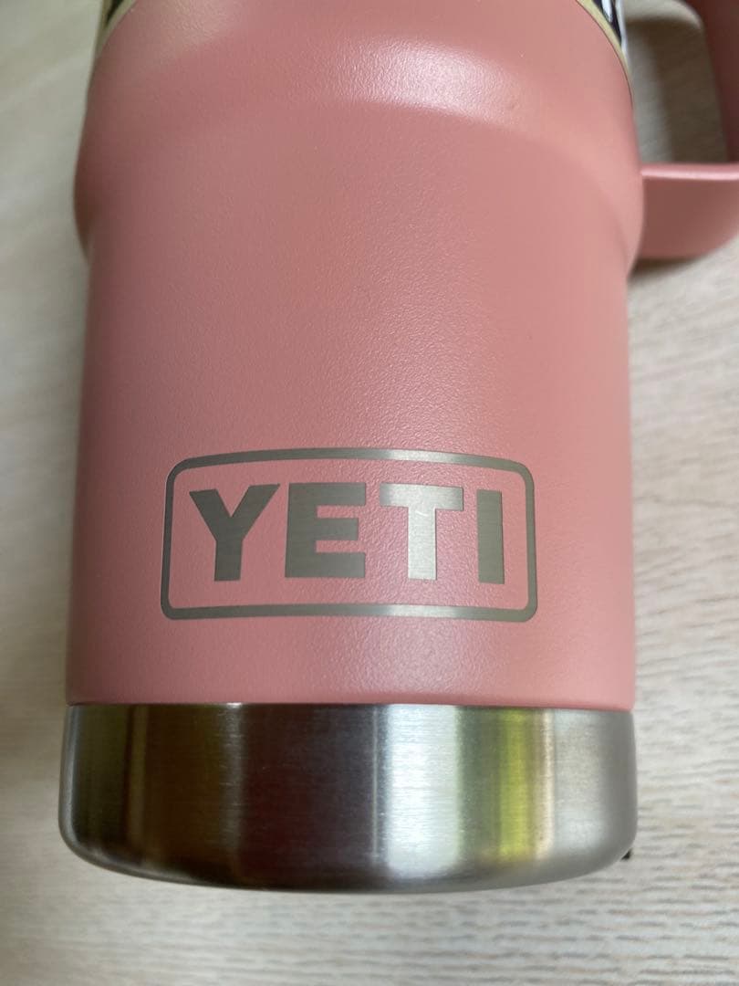 YETI Rambler 25 oz Mug ストローリッド　スライダーリッド付