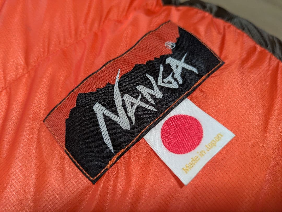 ★美品★NANGA ナンガ　オーロラライト　900DX　レギュラー　RED