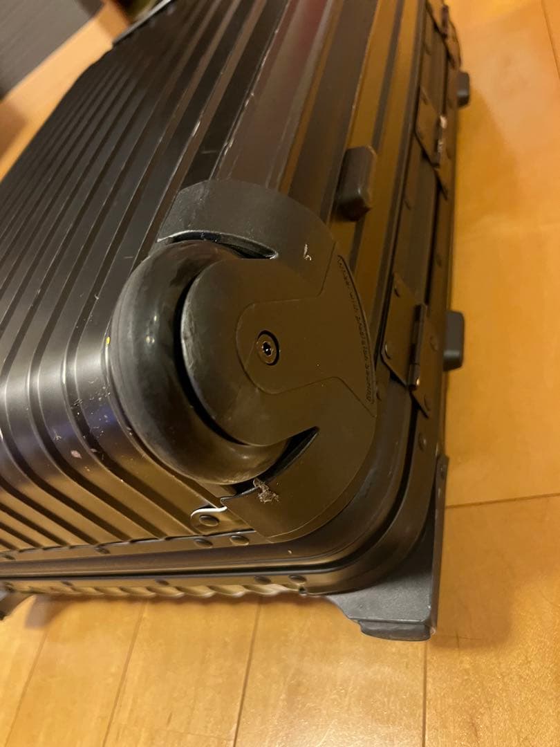 RIMOWA トパーズ ステルス ルフトハンザ限定 32L 2輪 機内持ち込み可