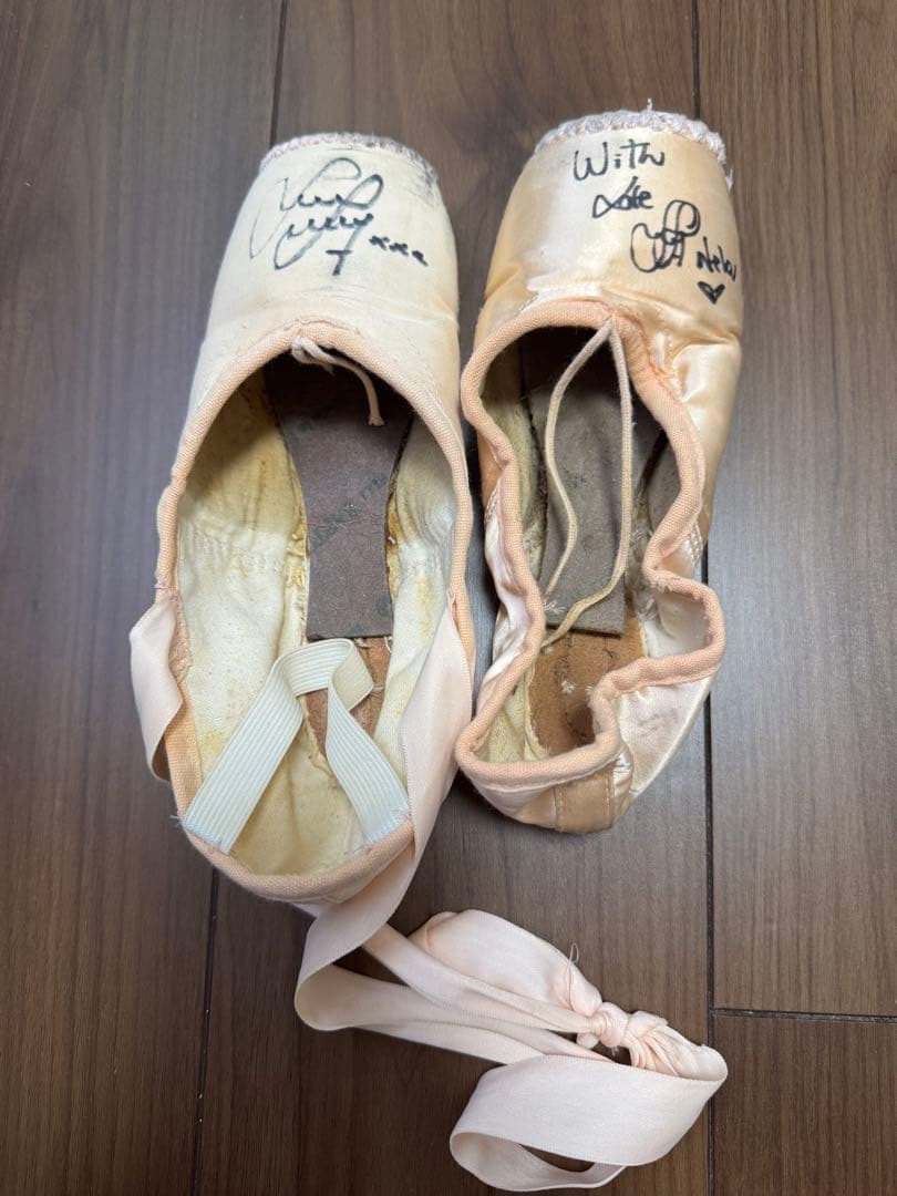 サイン入りトゥシューズ　マリアネラヌニェス　フリード