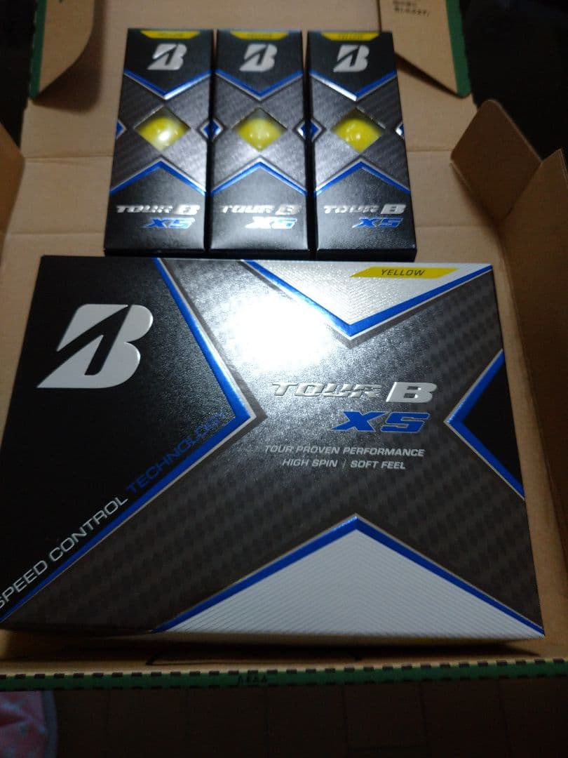 ブリヂストン TOUR B XS ゴルフボール 21個