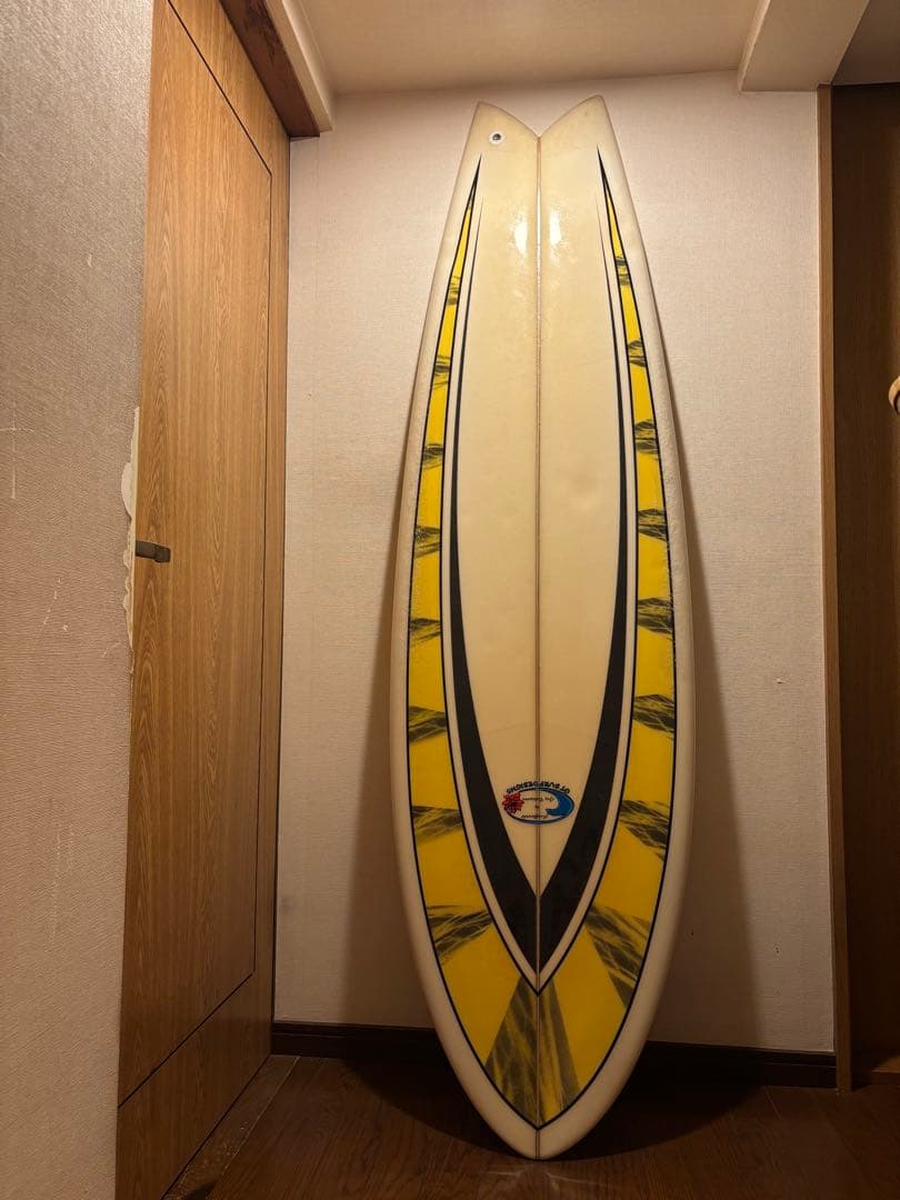 サーフボード　フィッシュ　キールフィン　オルタナ　ツインフィン　フィンは新品