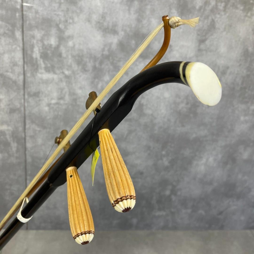 未使用品　二胡　DUNHUANG 上海民族楽器　敦煌牌 　蛇革　中国美術