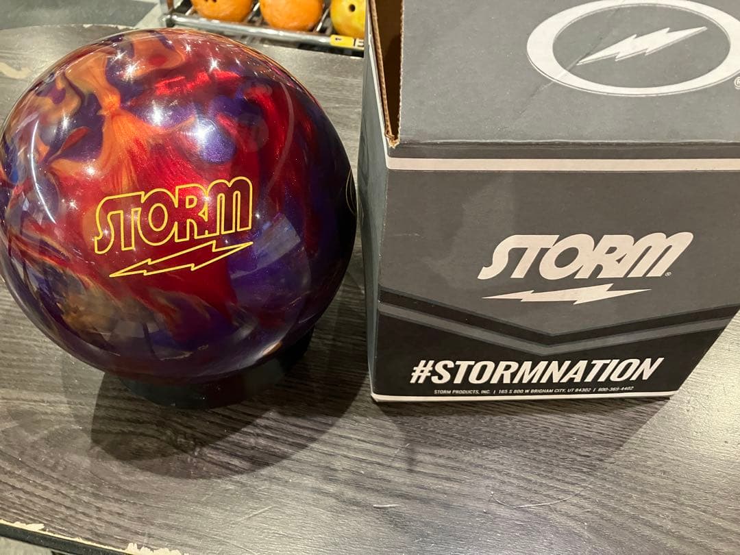 ハルさん専用。STORM IQ Spear ボウリングボール 15ポンド