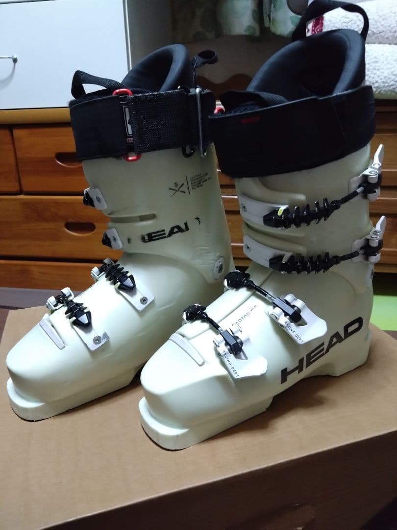 ヘッドスキーブーツR3