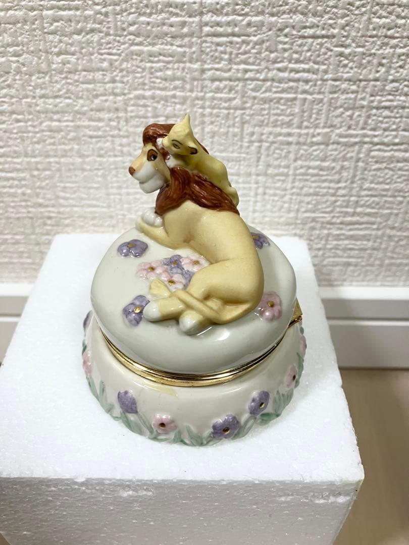 希少　LENOX CLASSICS ライオンキング　陶器　小物入れ　ディズニー