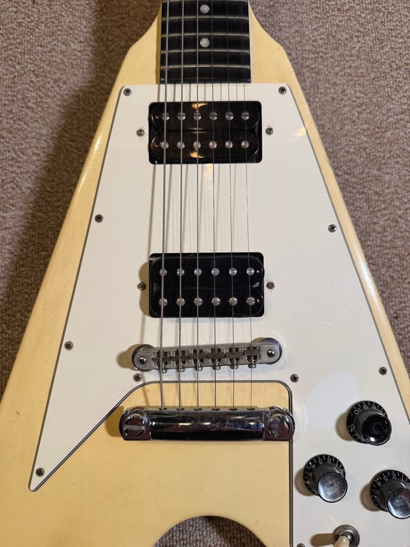 【ギブソンUSA】フライングV クラシックホワイト（ハードケース付）