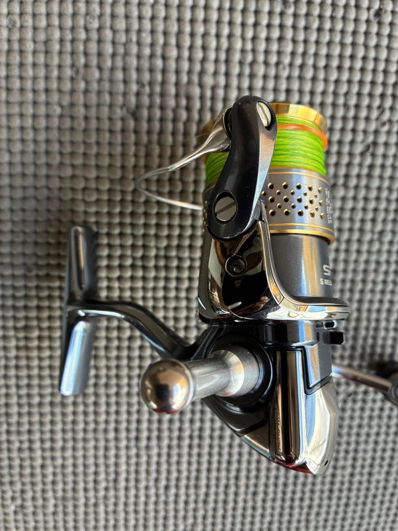 SHIMANO 10 STELLA 1000S スピニングリール