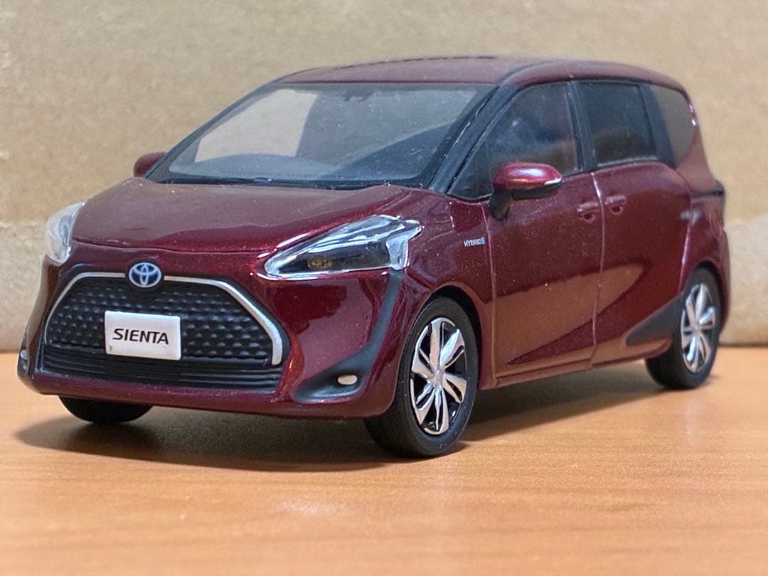 1/30 シエンタ(センシュアルレッド) カラーサンプル用ディスプレイモデル