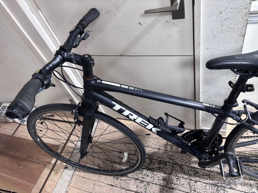 TREK 7.4FX トレック　クロスバイク ブラック