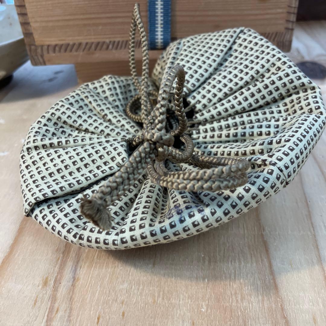 茶道具　茶碗　平茶碗　作者不明　仕覆付　共箱　夜寒焼と推定　S1016CW