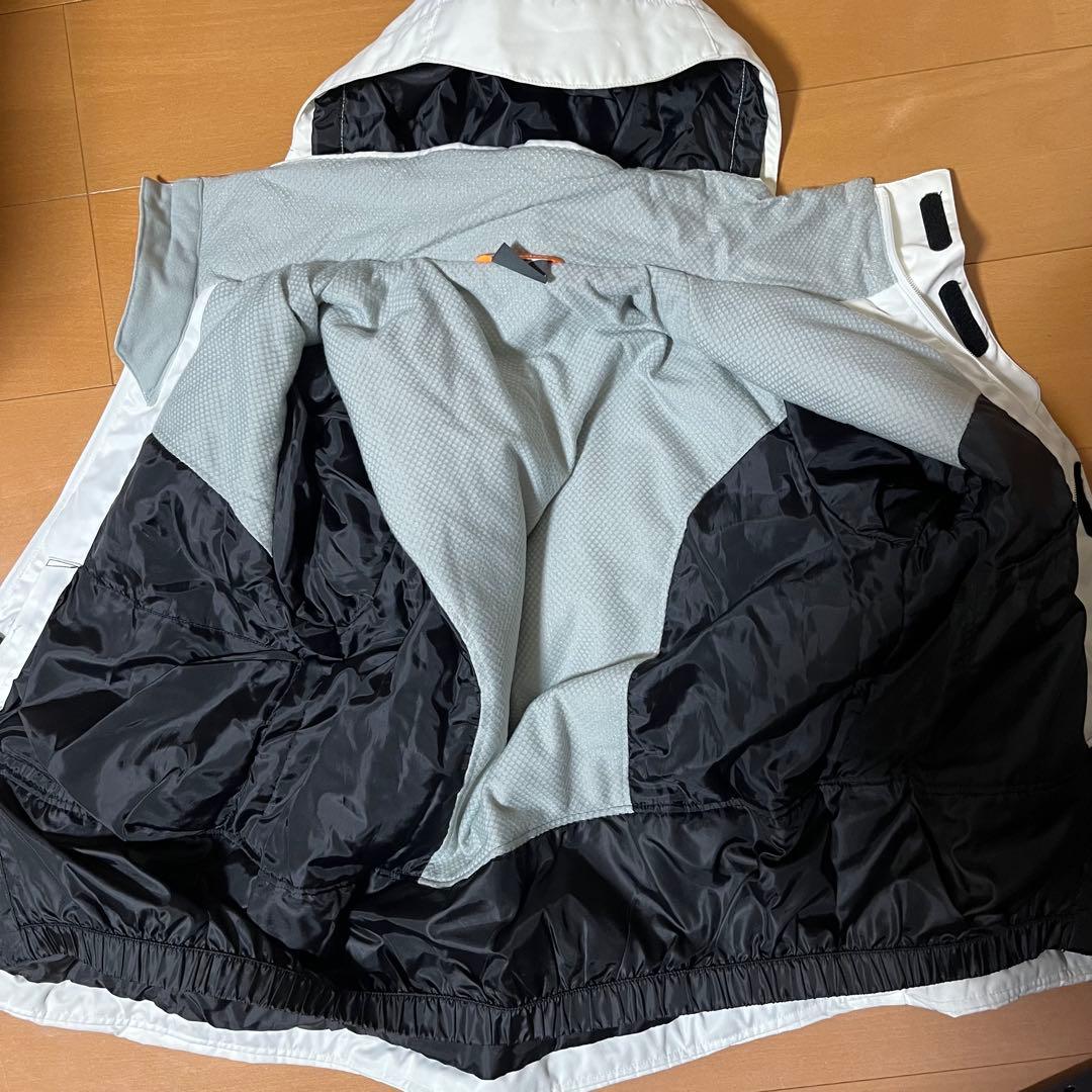 サロモン スキーウェア