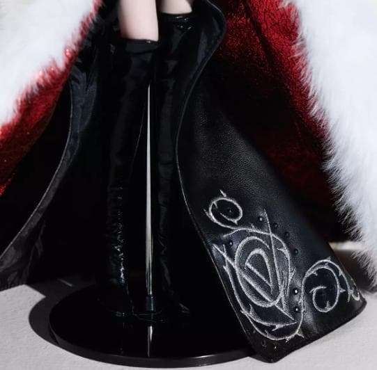 【限定商品】クルエラ 101匹わんちゃん65周年 限定ドール　フィギュア