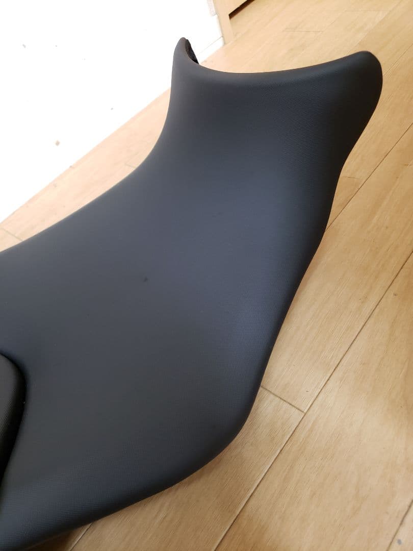 s1000xr 新車外し　シート