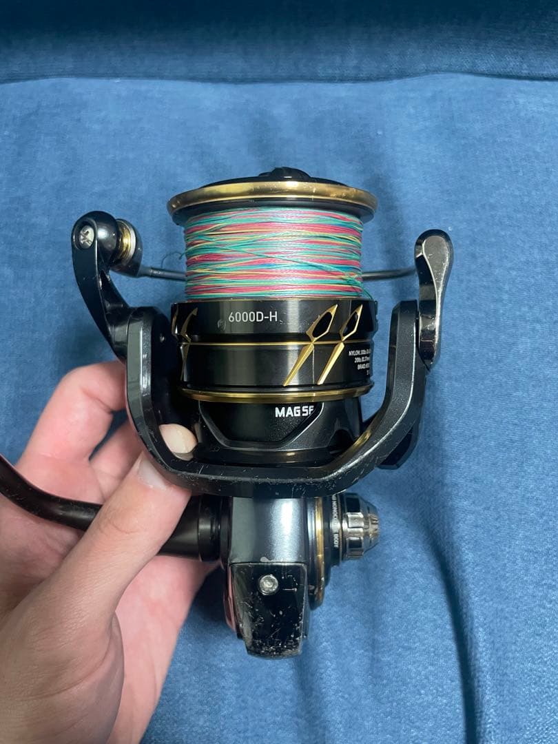 CALDIA SW 6000D-H マルチカラーリール