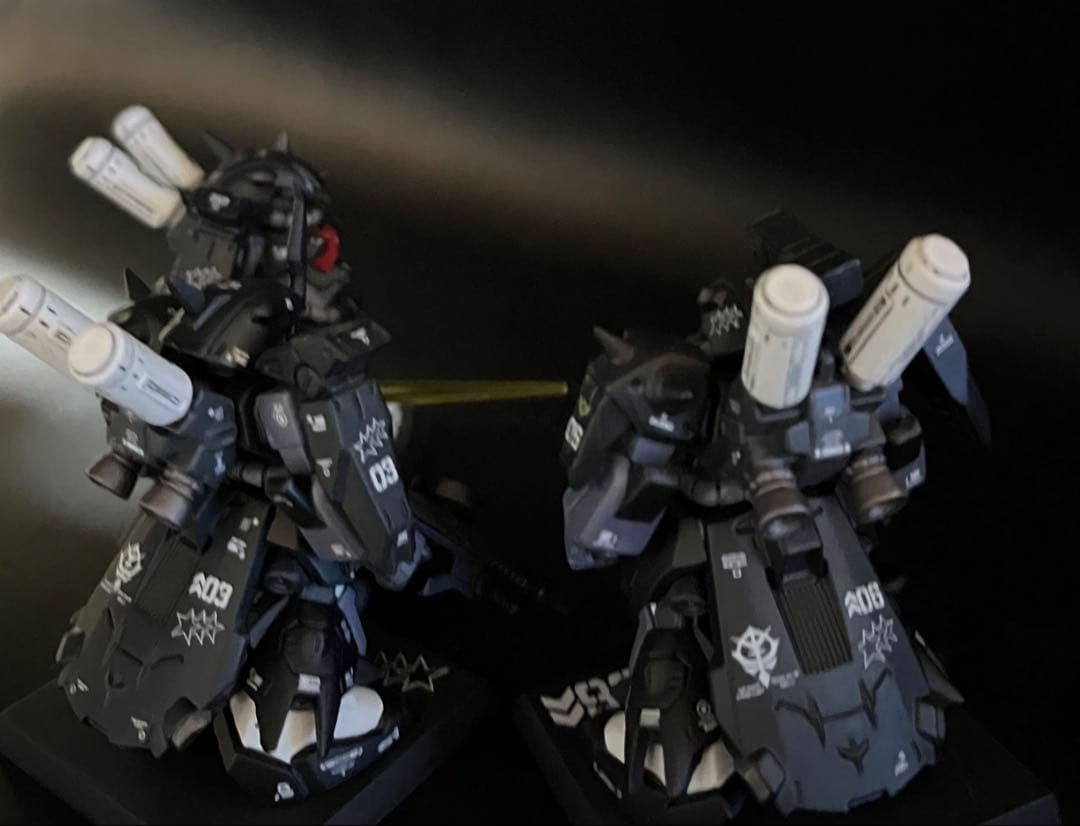 ガンダムコンバージ　黒い三連星　ザクⅢ改