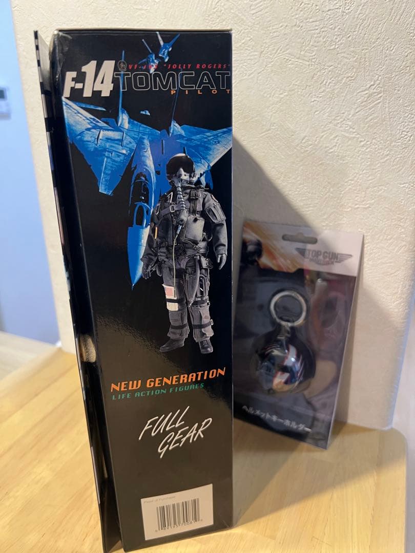 【新品未使用】トム・クルーズTOP GUN トップガン フィギュア
