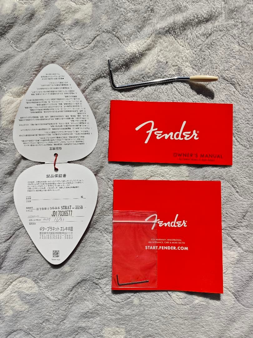 ギター Fender MIJ HYBRID 60s Stratocaster 3TS