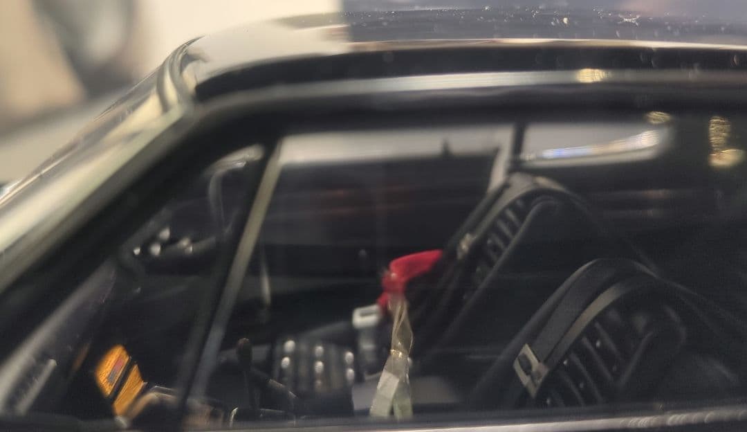 オートアートスカイライン1/18黒