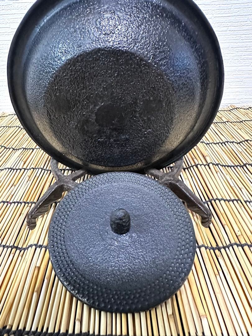 未使用品　南部利祥銘造 １５型アラレ 南部鉄瓶　南部鉄器　鉄瓶