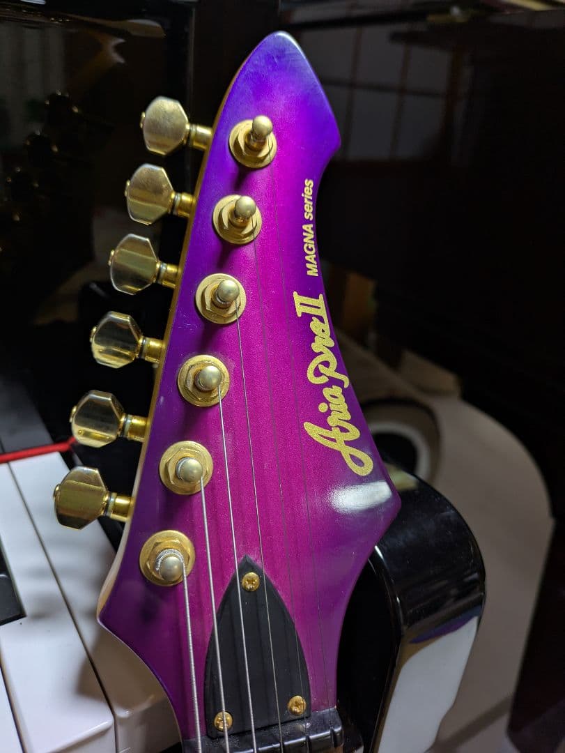 アリアプロⅡ　パープル エレキギター