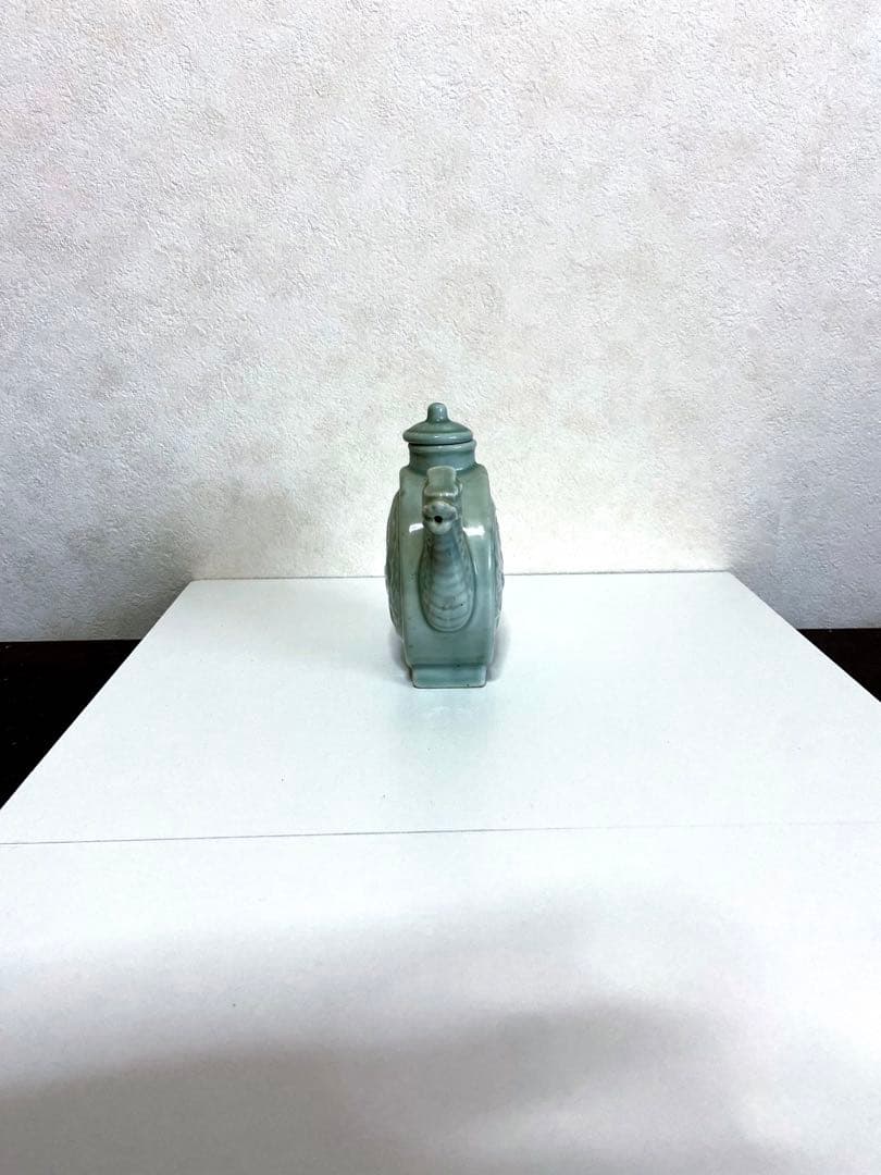 淡青緑色の龍型水差し