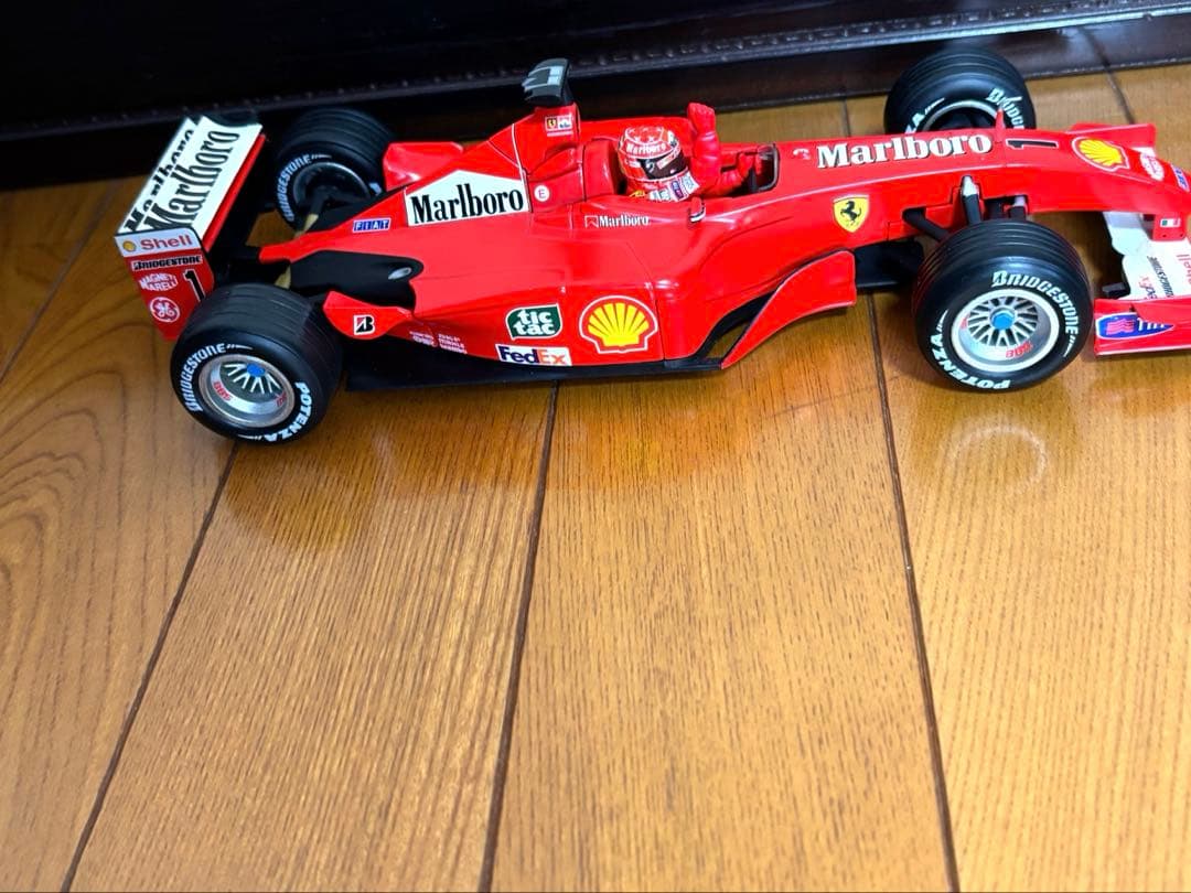 Ferrari F1 2001 WORLD CHAMPIONS 1/18ミニカー