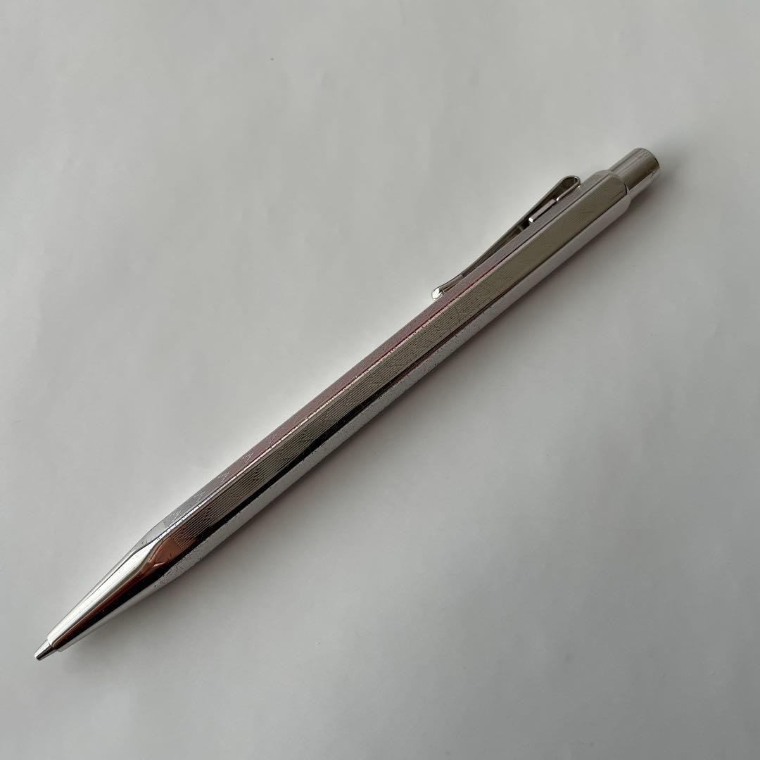 CARAN D'ACHE エクリドール シェブロン