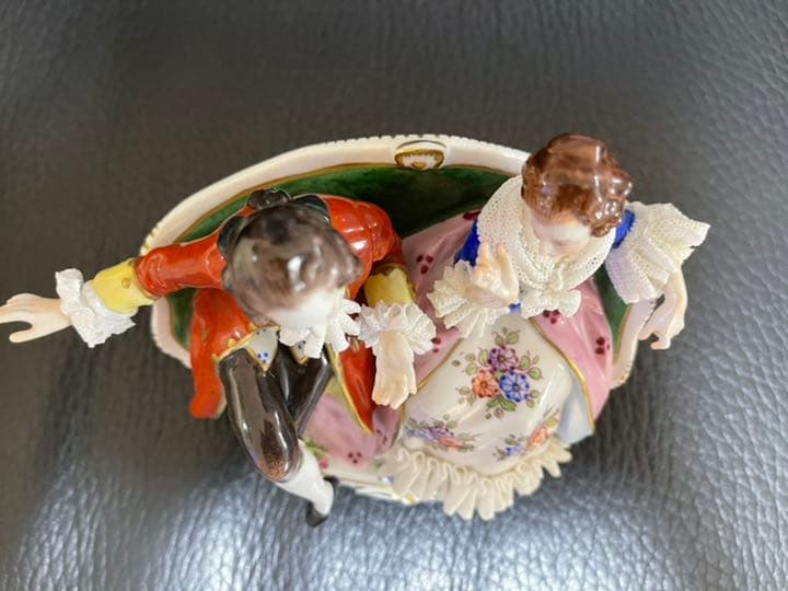 Dresden レース人形　会話が弾むカップル　アンティーク