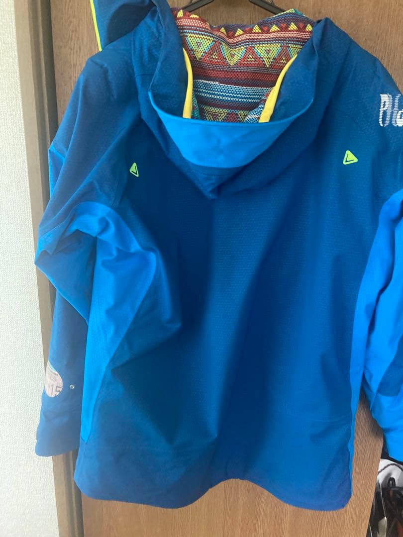 スキーウェア上