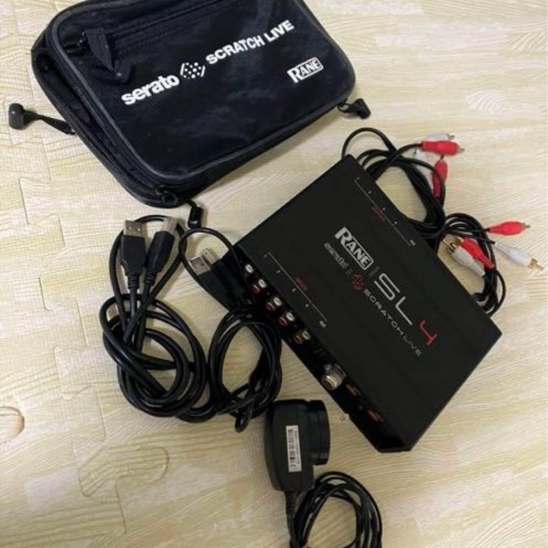 RANE SL4 DJインターフェース 本体とケース付き