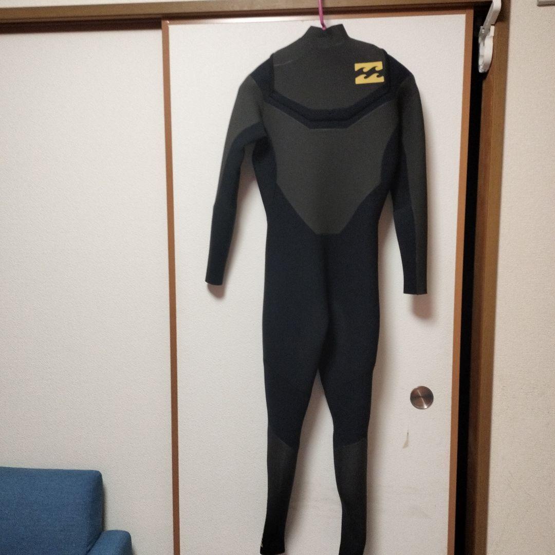 新品同様ビラボンウエットスーツ