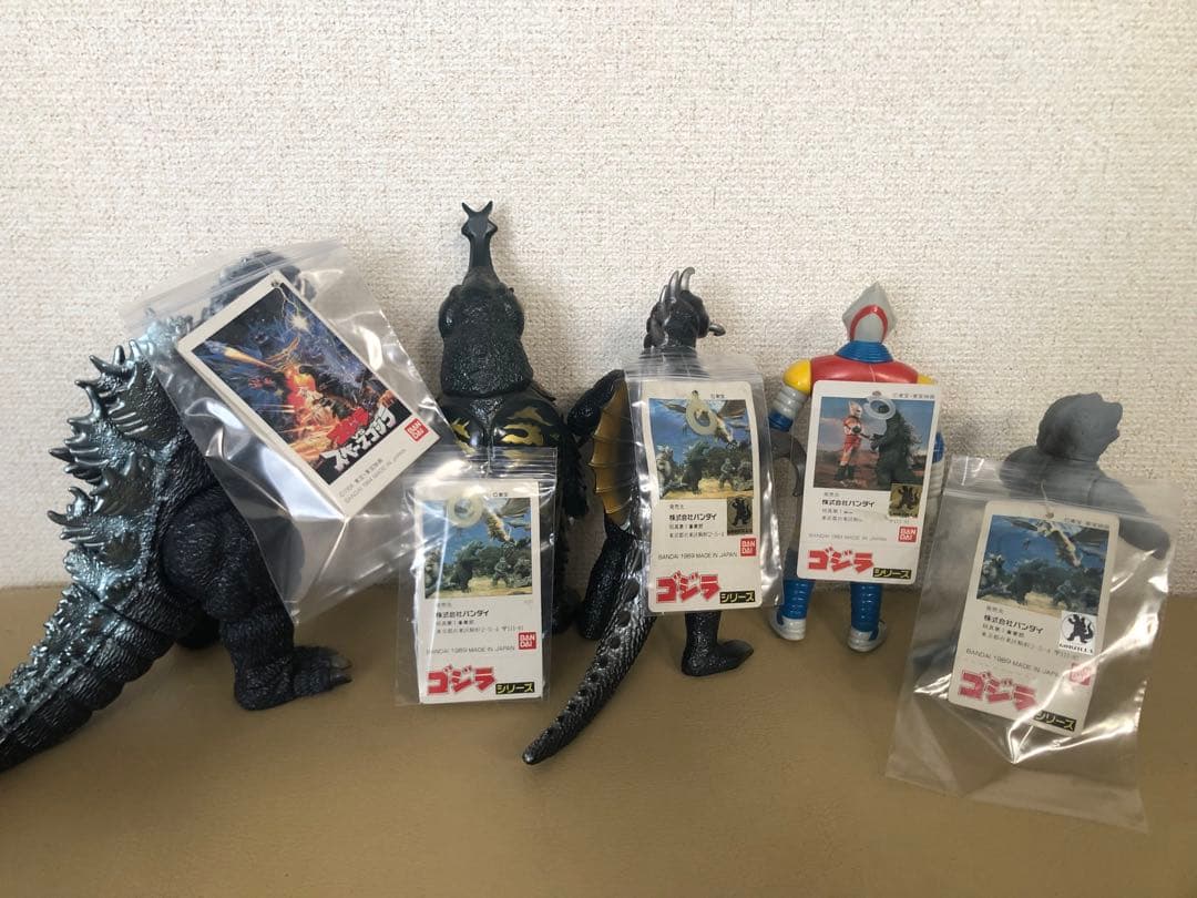 ゴジラシリーズ5体★タグ付き5体バンダイJAPANフィギュア　円谷英二　円谷プロ