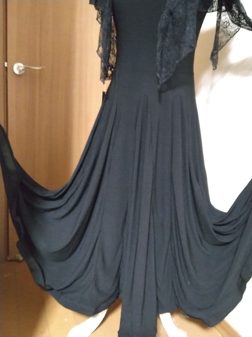 社交ダンス用黒ドレス 、レースショール付き、新品未使用、フリー