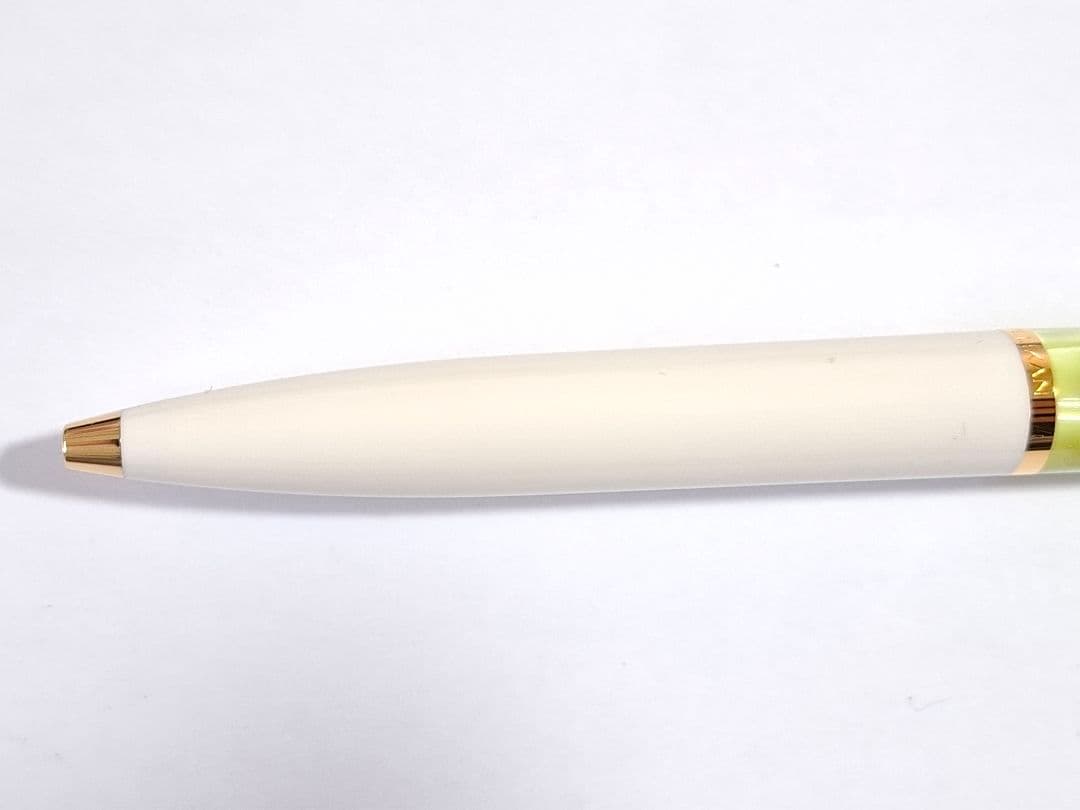 未使用　限定400本　PELICAN　ボールペン　K200　パステルグリーン