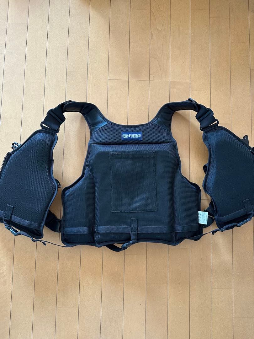 RBB ロックショアショートベスト　リバレイ　ロックショアベスト