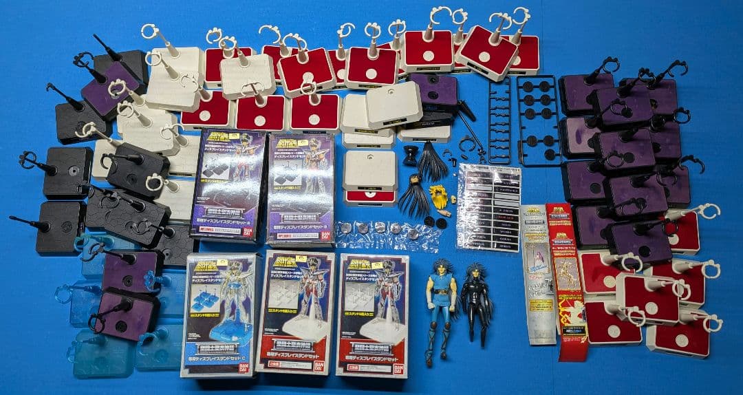 【聖闘士星矢】聖闘士聖衣神話セット　83箱+ディスプレイスタンド