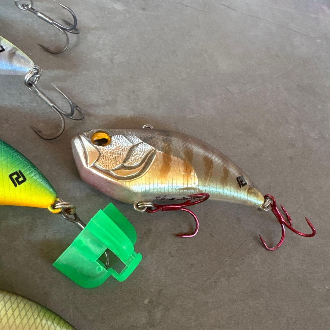 レイドジャパン　レベルバイブビッグ　9点