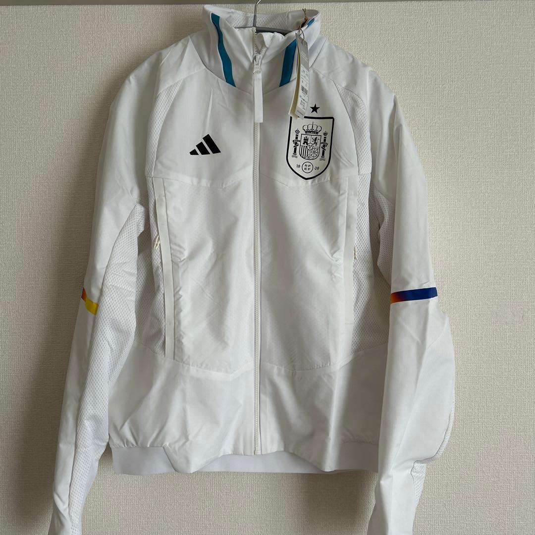 【新品未使用】定価15400円adidas スペイン代表 M ホワイト