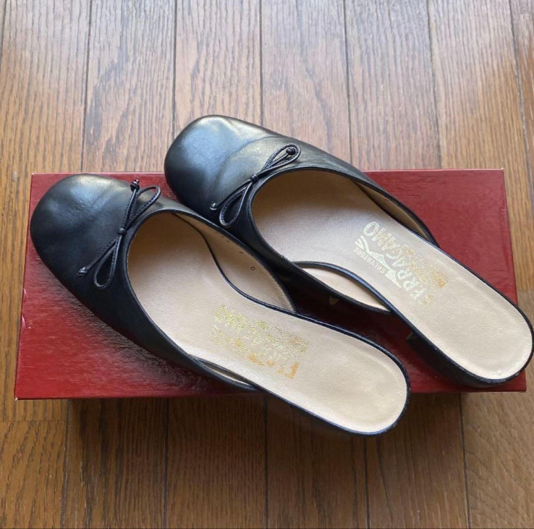 フェラガモ　バレエシューズ