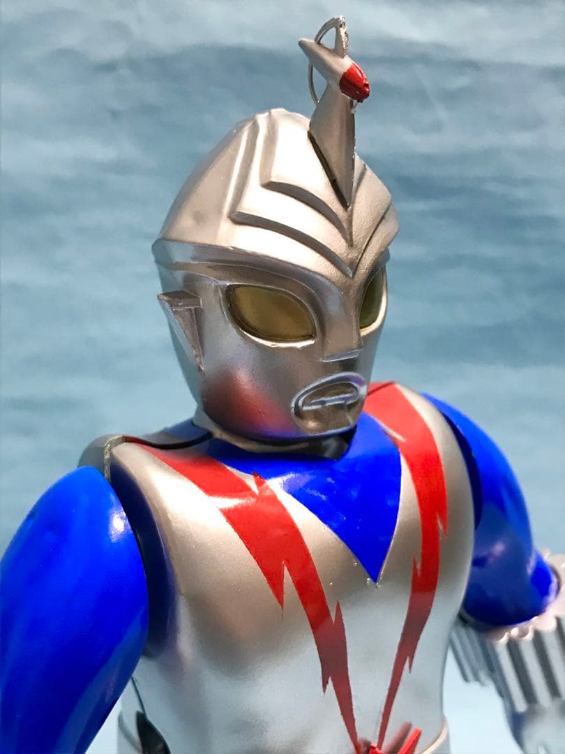 アオシマ　流星人間ゾーン　プラモデル　ゼンマイ動力　塗装済み　ジャンク品　昭和