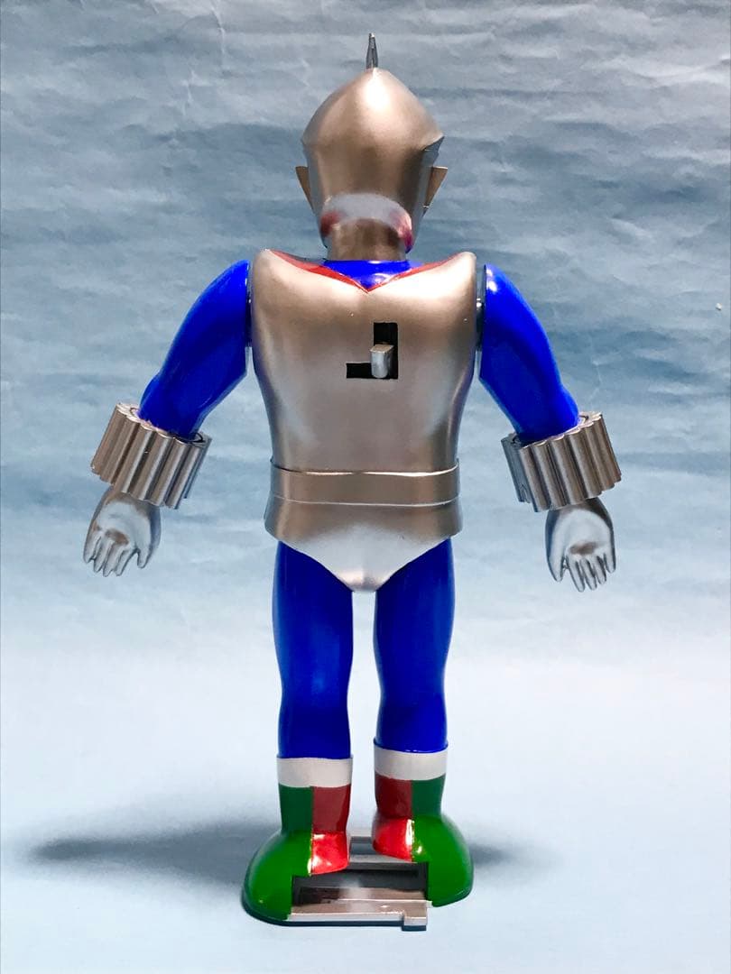 アオシマ　流星人間ゾーン　プラモデル　ゼンマイ動力　塗装済み　ジャンク品　昭和