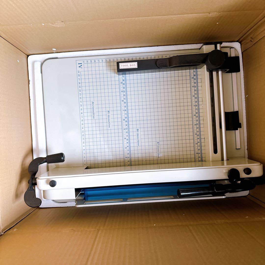 ダイシン商業　業務用　ペーパーカッター DS-858A4 約16kg 裁断機