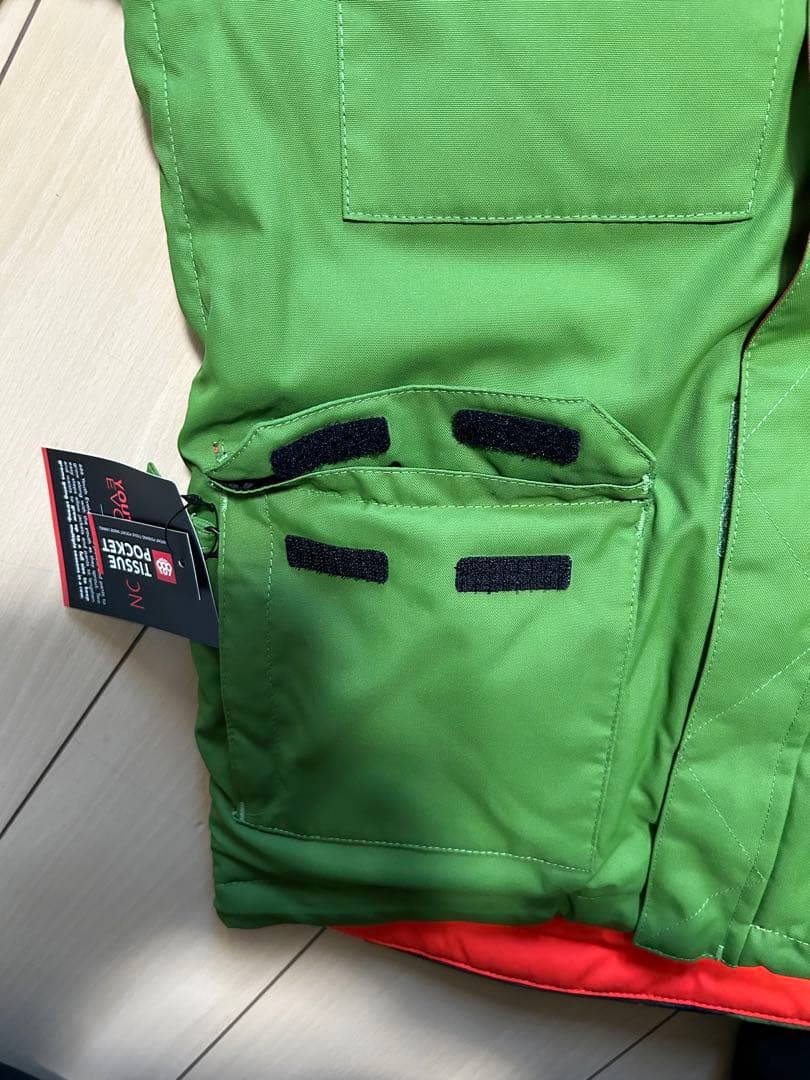 新品　686 子ども用 スノーボードウェア