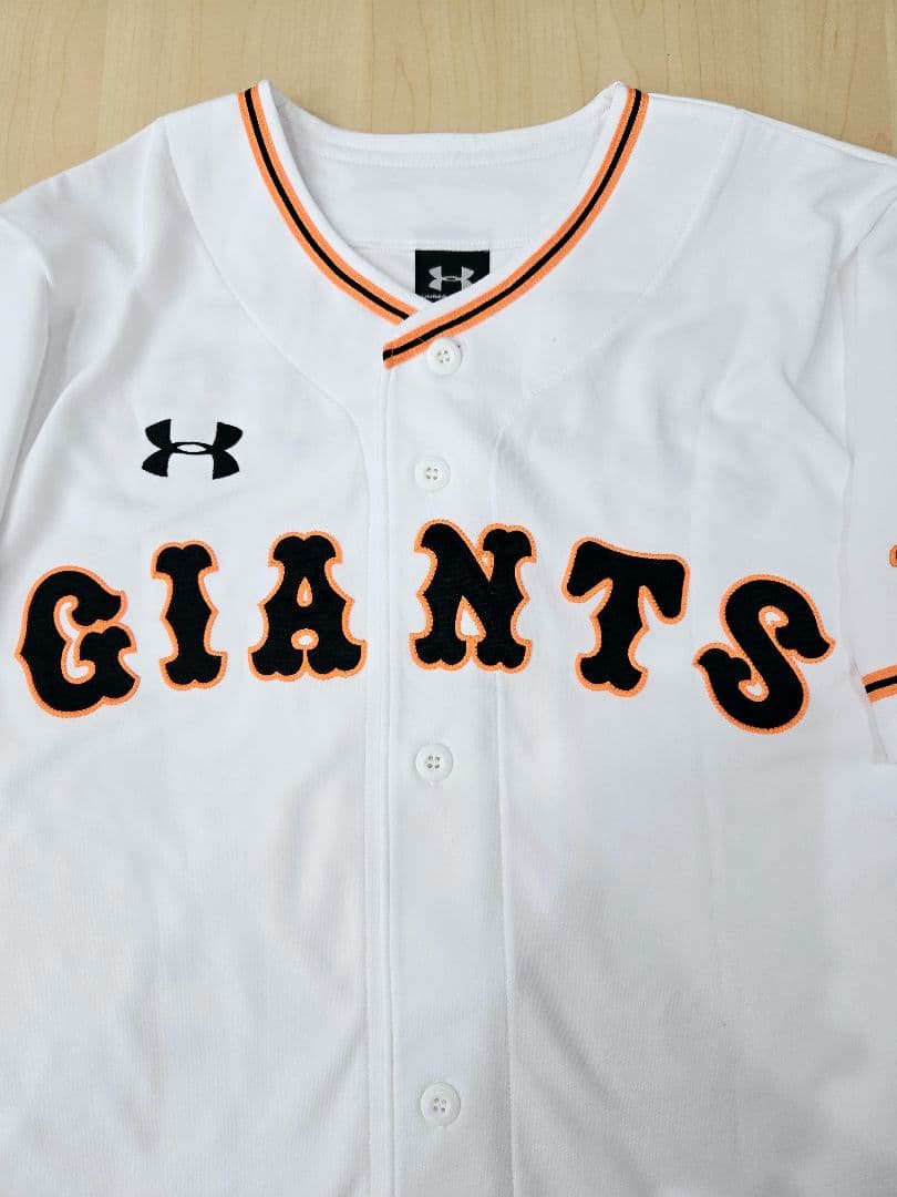 【刺繍タイプ】読売ジャイアンツ　坂本勇人 ユニフォーム　MDサイズ