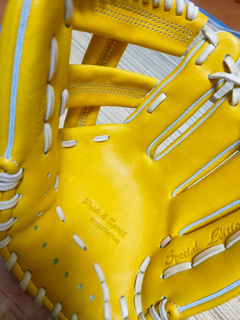 ZETTプロステイタスSE　軟式用グローブ（吉川尚輝モデル）